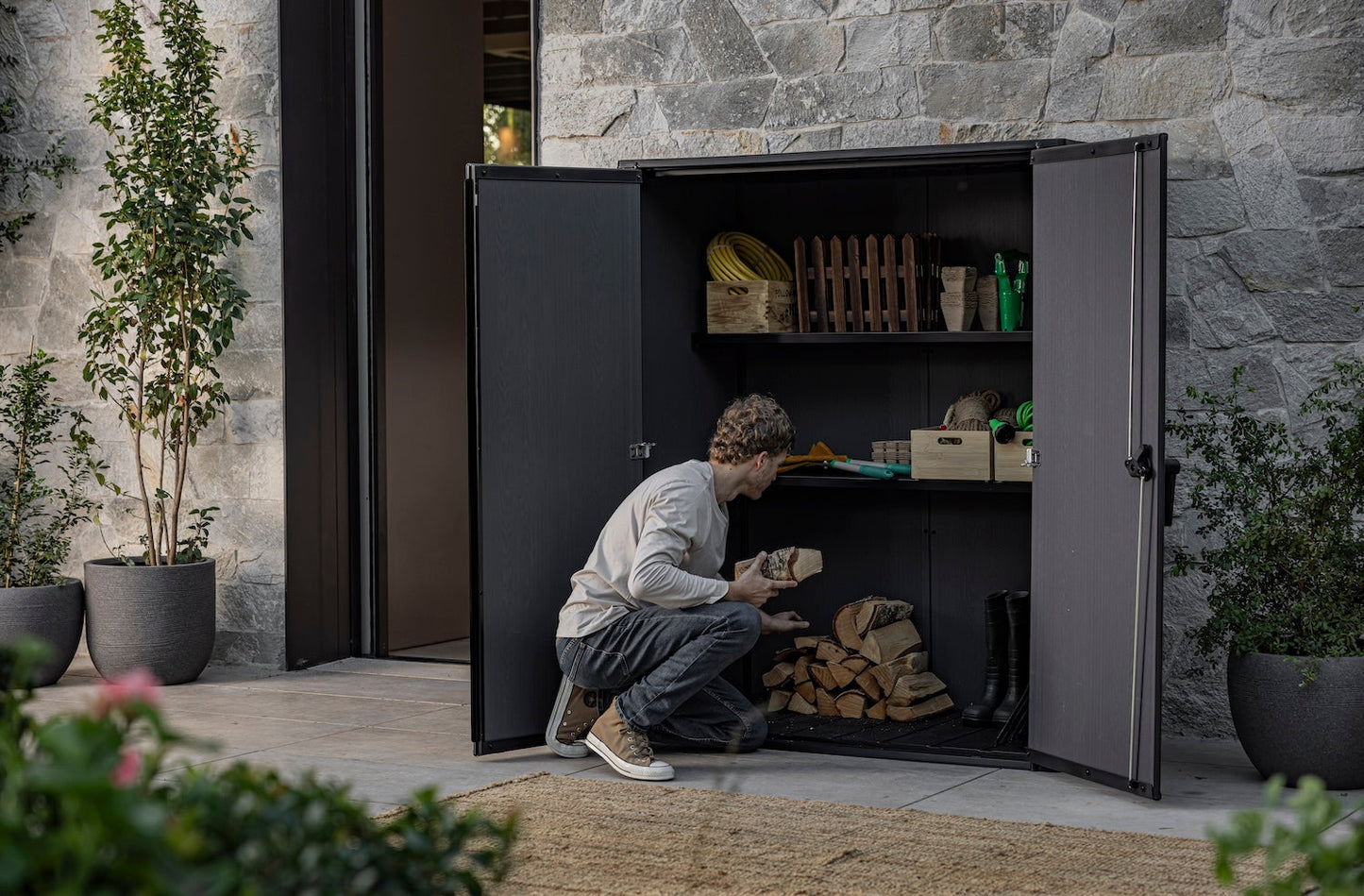 Keter Signature Vertical Shed - Stormgrey Look